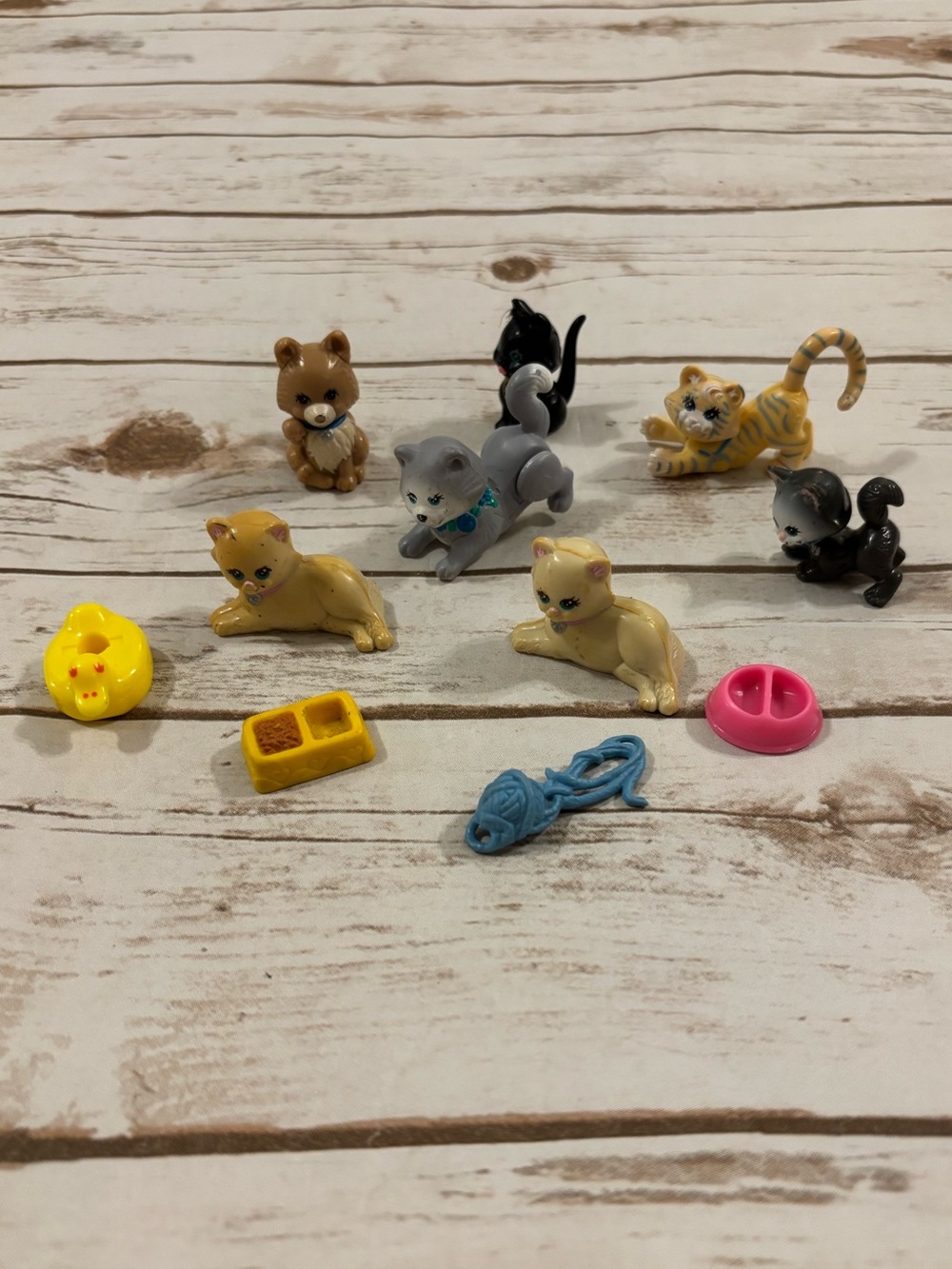 Vintage Littlest Pet Shop